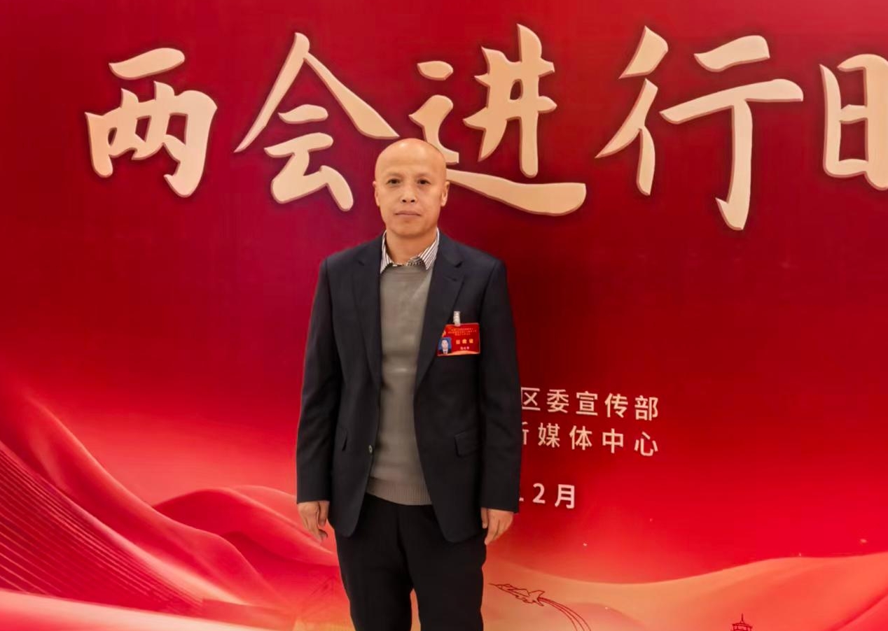 老邵在工作现场
